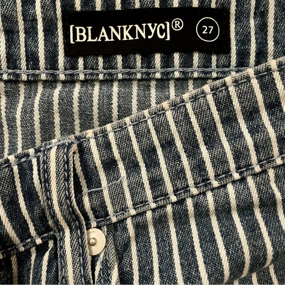 NWOT BLANK NYC Denim Mini Skirt Pale Rails White Blue Striped Fringed Hem sz 27 - Picture 7 of 14